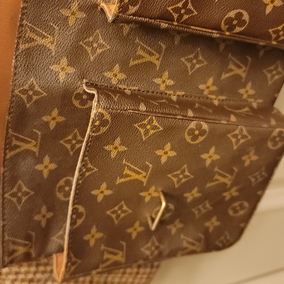 Authentic Louis Vuitton Broadway - Picture 7 of 16